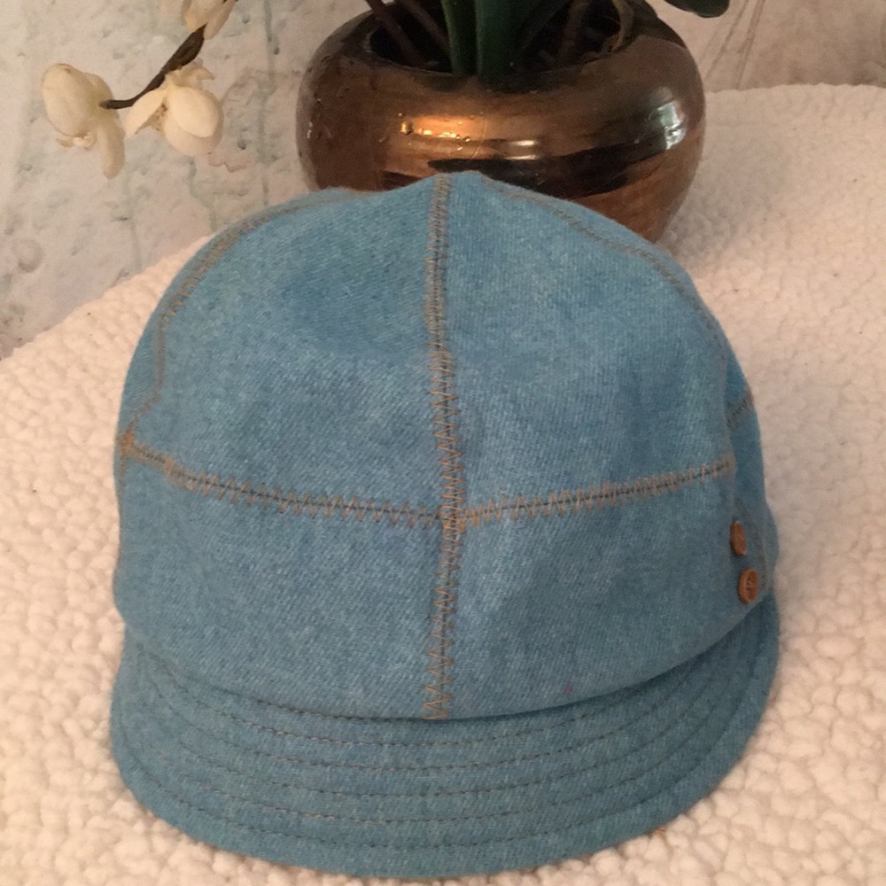 Beautiful blue Pistil cap